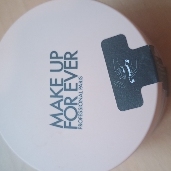 Makeup Forever HD Skin Twist and Light Powder - Picture 3 of 4